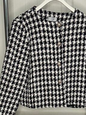 PLM black and white blazer | size medium